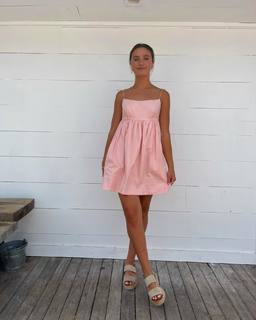 Hannah Meloche feet photo 17