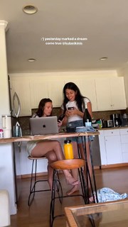 Hannah Meloche feet photo 13