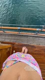 Hannah Meloche feet photo 4