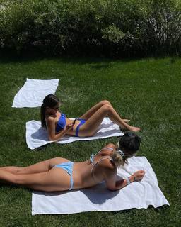 Hannah Meloche feet photo 17