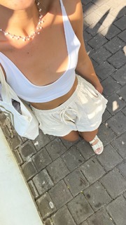 Hannah Meloche feet photo 16