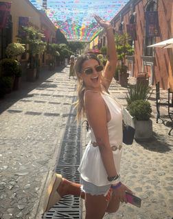 Hannah Montoya feet photo 14