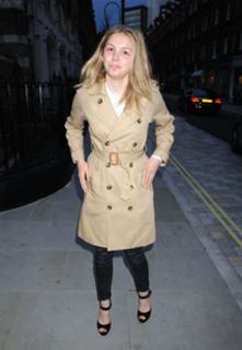 Hannah Murray feet photo thumbnail