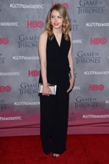 Hannah Murray feet photo thumbnail