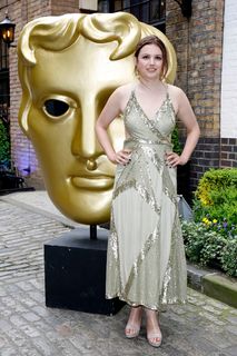Hannah Murray feet photo thumbnail