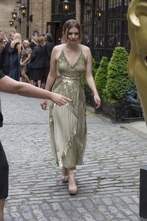 Hannah Murray feet photo thumbnail