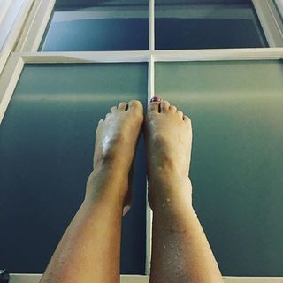 Hannah Spearritt feet photo 10
