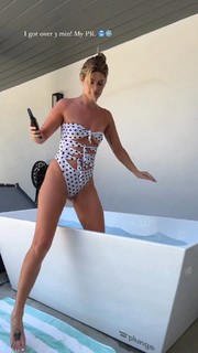 Hannah Stocking feet photo thumbnail