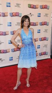 Hannah Storm feet photo thumbnail