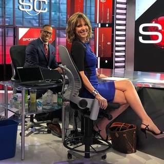 Hannah Storm feet photo thumbnail