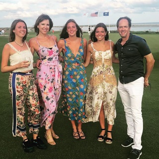 Hannah Storm feet photo thumbnail