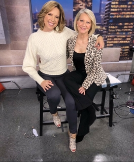 Hannah Storm feet photo thumbnail
