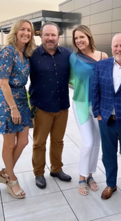 Hannah Storm feet photo thumbnail
