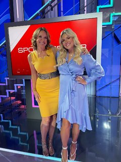 Hannah Storm feet photo thumbnail