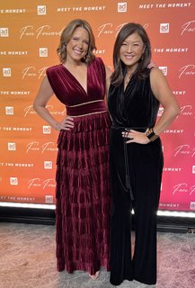 Hannah Storm feet photo thumbnail