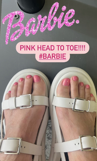 Hannah Storm feet photo thumbnail