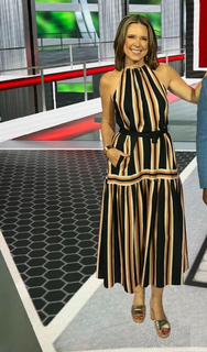 Hannah Storm feet photo thumbnail