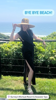 Hannah Storm feet photo thumbnail