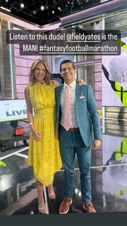 Hannah Storm feet photo thumbnail