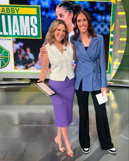 Hannah Storm feet photo thumbnail
