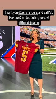 Hannah Storm feet photo thumbnail