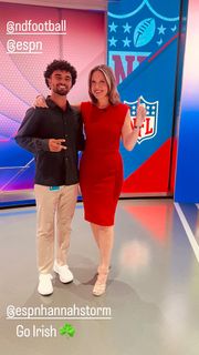 Hannah Storm feet photo thumbnail