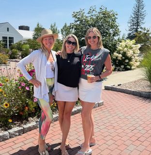 Hannah Storm feet photo thumbnail