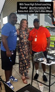 Hannah Storm feet photo thumbnail