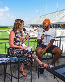 Hannah Storm feet photo thumbnail