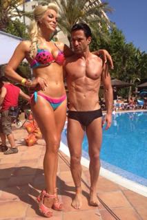 Hannah Waddingham feet photo thumbnail