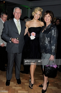 Hannah Waddingham feet photo thumbnail