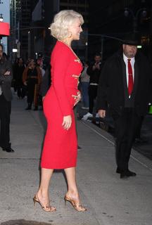 Hannah Waddingham feet photo thumbnail
