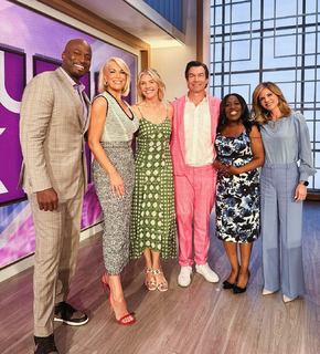 Hannah Waddingham feet photo thumbnail