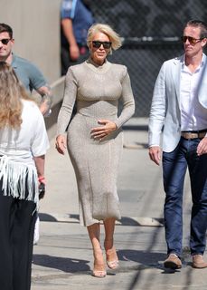 Hannah Waddingham feet photo 9