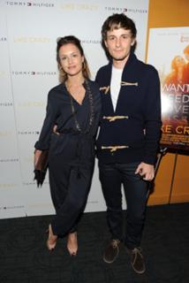 Hannah Ware feet photo thumbnail
