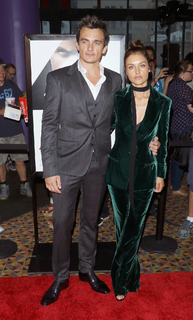 Hannah Ware feet photo thumbnail