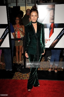 Hannah Ware feet photo thumbnail