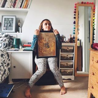 Hannah Witton feet photo 4