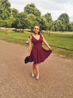 Hannah Witton feet photo 1