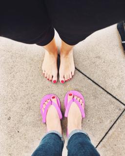 Hannah Witton feet photo 18