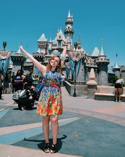 Hannah Witton feet photo 3
