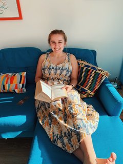 Hannah Witton feet photo 8