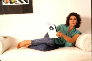 Hannelore Elsner feet photo thumbnail