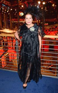 Hannelore Elsner feet photo thumbnail