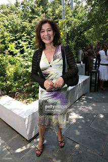 Hannelore Elsner feet photo thumbnail