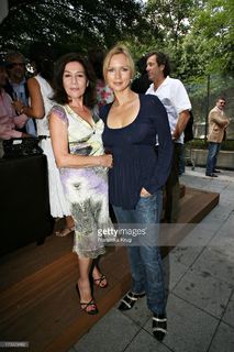 Hannelore Elsner feet photo thumbnail