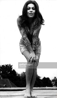 Hannelore Elsner feet photo thumbnail