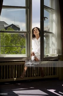 Hannelore Elsner feet photo thumbnail