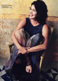 Hannelore Elsner feet photo thumbnail