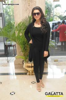 Hansika Motwani feet photo thumbnail